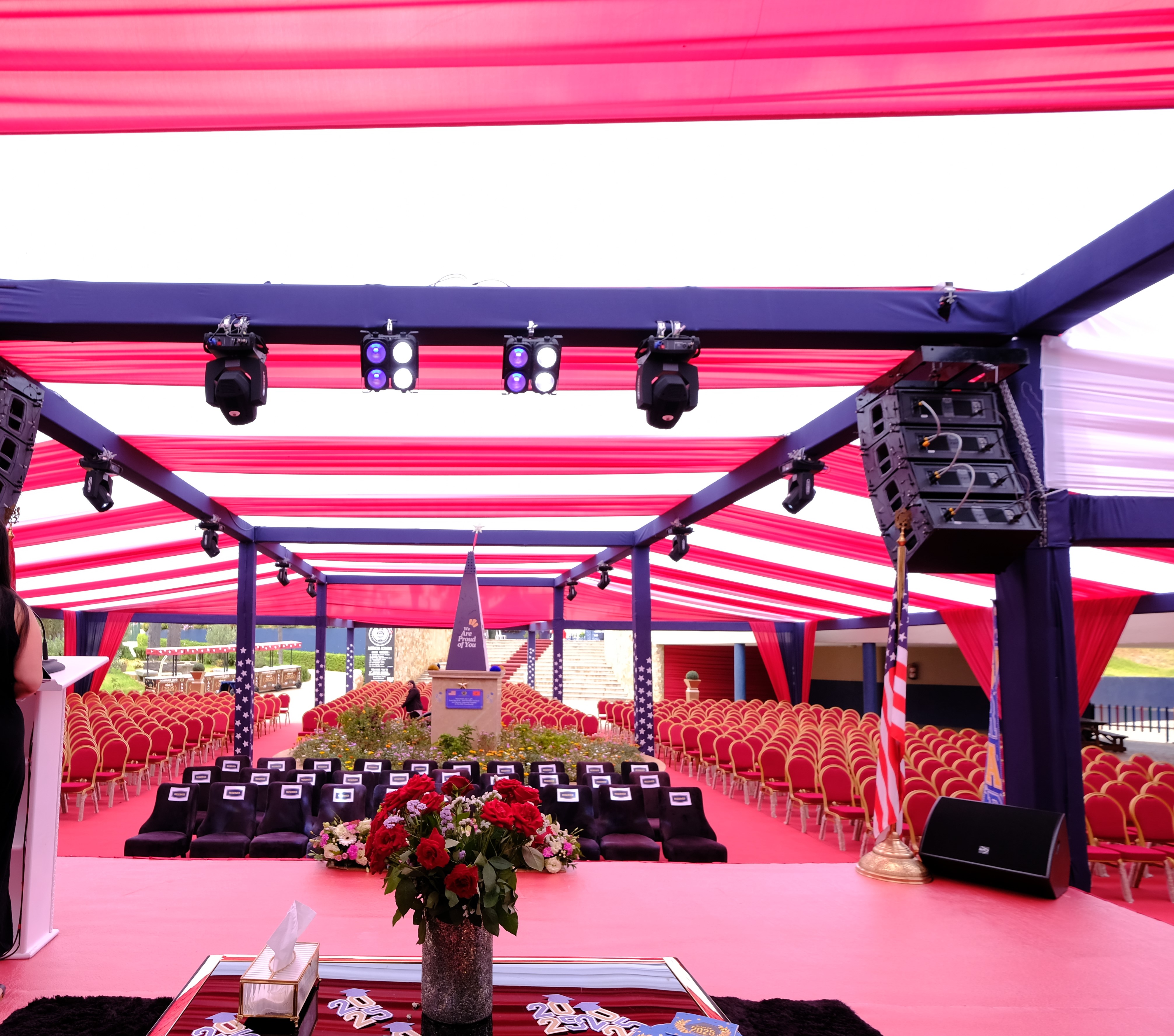 location scène Maroc, location structure Maroc, location scène Casablanca, location scène Rabat, location scène Marrakech, location structure événement Maroc, location podium Maroc, location estrade Maroc, location scène et structure pour mariage Maroc, location scène concert Maroc